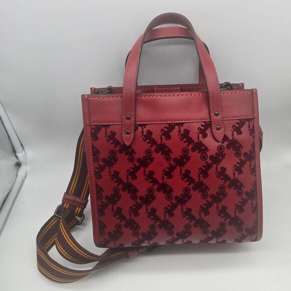 Coach Field Tote 22 with Horse and Carriage CD750 1941 Red - Picture 3 of 9